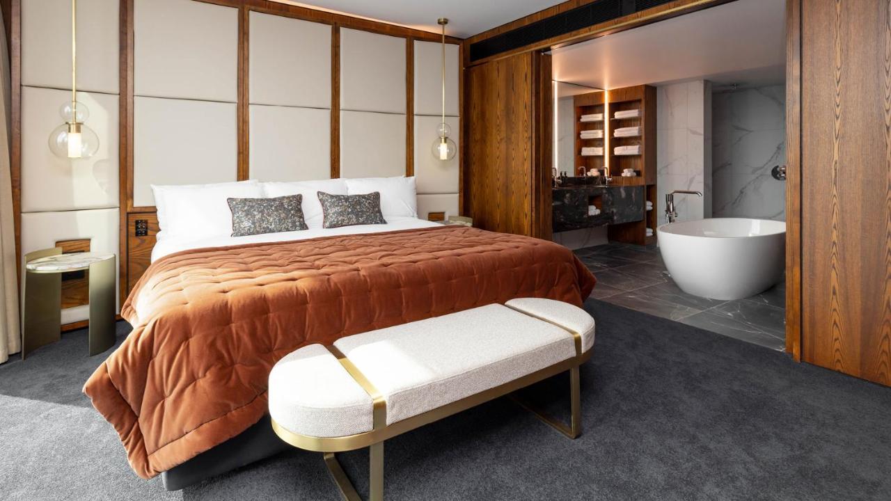 Horizon By Skycity โอ๊คแลนด์ ภายนอก รูปภาพ A bedroom at The Hari